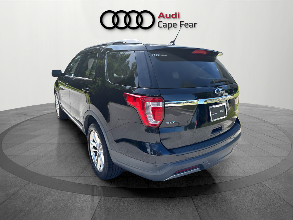 Used 2019 Ford Explorer XLT w/ Equipment Group 202A AWD/4WD image 4