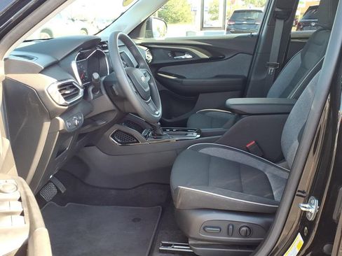 Used 2023 Chevrolet TrailBlazer LT FWD image 7
