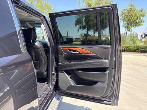 Used 2015 Cadillac Escalade ESV Premium AWD/4WD image 18