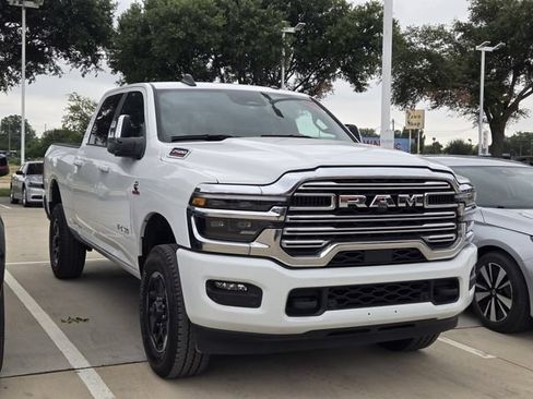 Used 2026 RAM 2500 Laramie AWD/4WD image 1