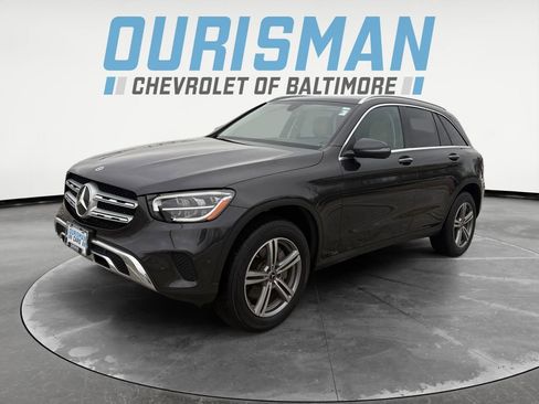 Used 2021 Mercedes-Benz GLC 300 4MATIC image 2