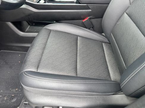 Used 2025 Chevrolet Equinox LT w/ Convenience Package II FWD image 14