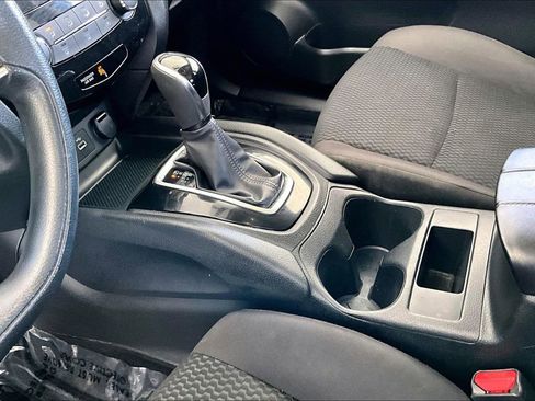 Used 2019 Nissan Rogue Sport S w/ Appearance Package FWD image 18
