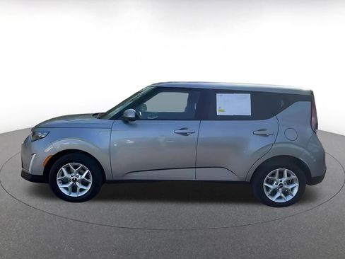 Used 2025 Kia Soul LX w/ LX Technology Package image 9