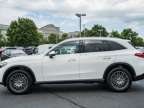 Used 2024 Mercedes-Benz GLC 300 4MATIC image 4