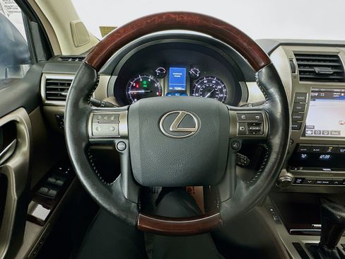 Used 2018 Lexus GX 460 Premium w/ Premium Package image 11