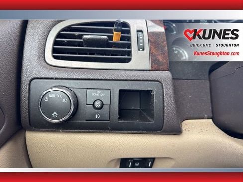 Used 2009 GMC Yukon Denali image 24