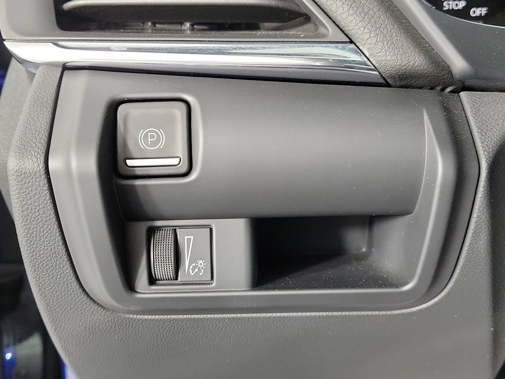 Certified 2023 Cadillac CT4 Premium Luxury RWD image 30
