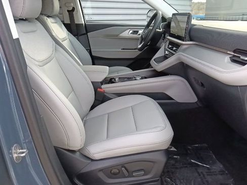 New 2026 Ford Explorer Active w/ Active Comfort Package RWD image 32