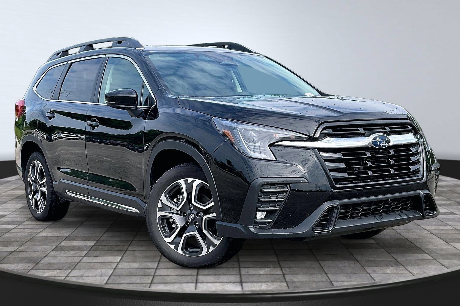 Used 2025 Subaru Ascent Limited AWD/4WD image 10