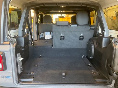 Used 2023 Jeep Wrangler Unlimited image 31