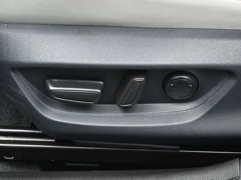 Used 2025 Toyota Camry XLE w/ Premium Package image 12