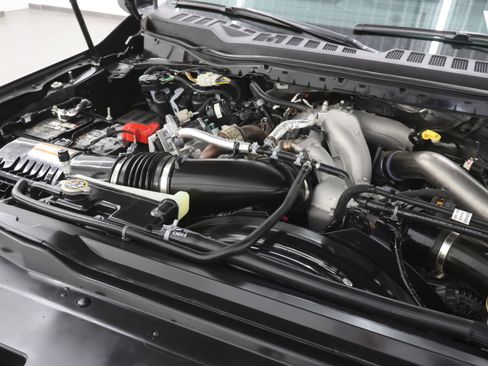 Used 2023 Ford F350 Lariat image 18