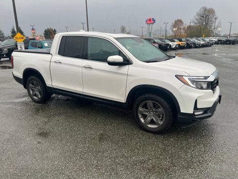 Used 2023 Honda Ridgeline RTL-E image 3