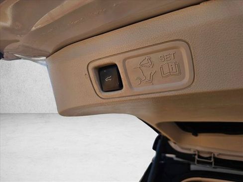 Used 2021 Lincoln Navigator L Reserve AWD/4WD image 7