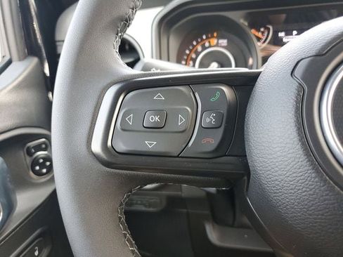 New 2025 Jeep Gladiator Sport image 22