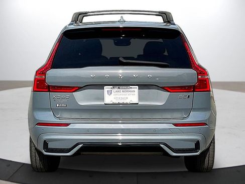 Used 2022 Volvo XC60 B5 R-Design w/ Advanced Package AWD/4WD image 8