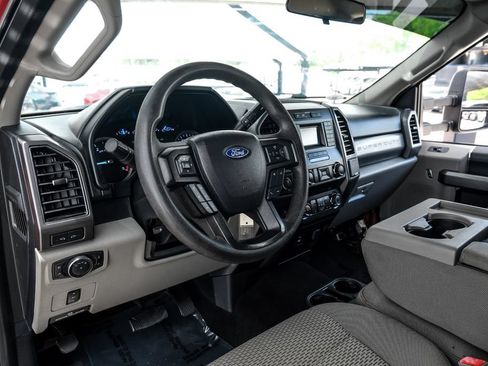 Used 2019 Ford F250 XLT w/ XLT Value Package AWD/4WD image 2