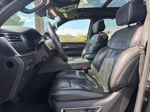 Used 2023 Jeep Grand Wagoneer Series II image 23