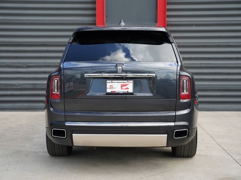 Used 2022 Rolls-Royce Cullinan image 6