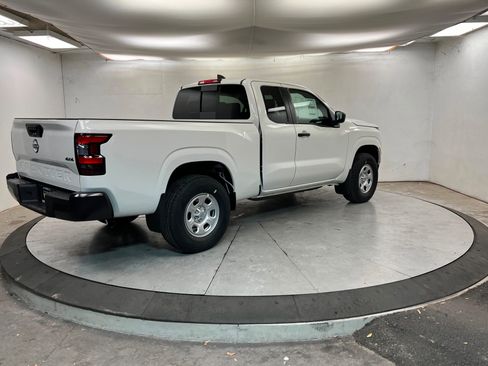 New 2026 Nissan Frontier S image 5