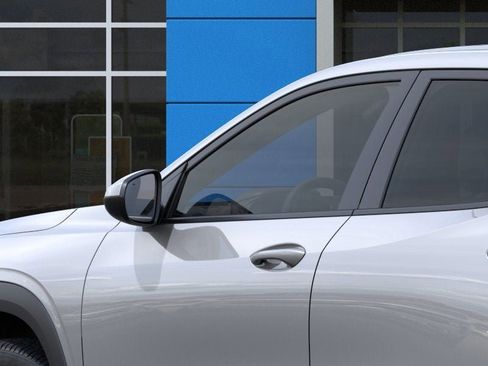 New 2025 Chevrolet Trax LS w/ LS Convenience Package image 12