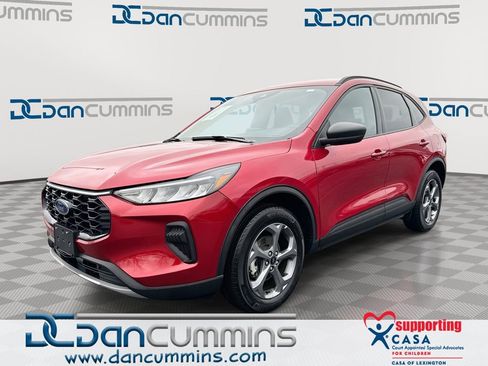 Used 2025 Ford Escape ST-Line image 1