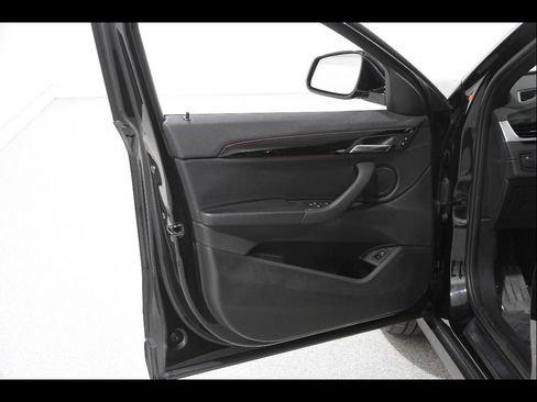 Used 2019 BMW X2 xDrive28i w/ Convenience Package AWD/4WD image 4