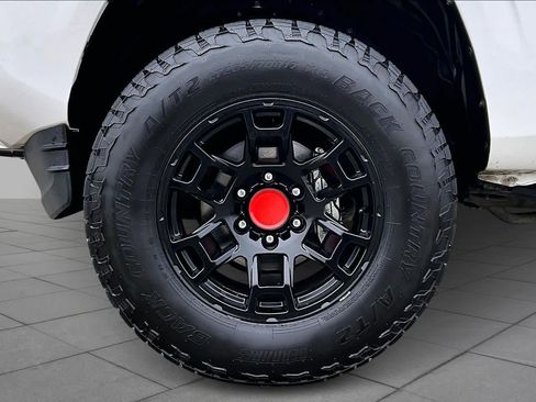 Used 2020 Toyota Tacoma SR w/ SR Convenience Package image 9