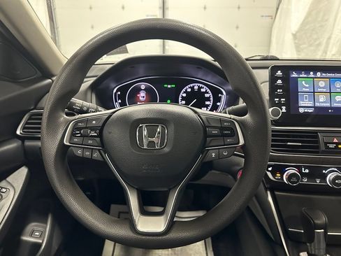 Used 2020 Honda Accord EX image 18