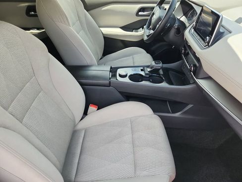 Used 2025 Nissan Rogue SV AWD/4WD image 15