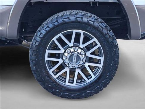 Used 2019 Ford F250 Lariat w/ Lariat Ultimate Package image 26