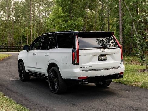 Used 2024 Cadillac Escalade Sport w/ LPO, ONYX Package AWD/4WD image 5