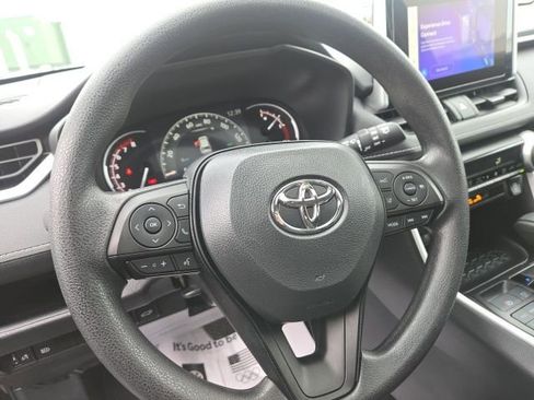 Used 2025 Toyota RAV4 XLE image 13