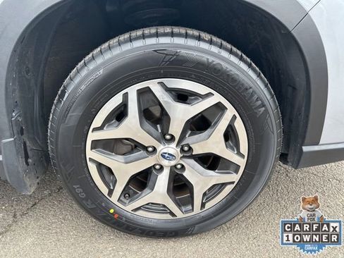 Certified 2023 Subaru Forester Premium image 30