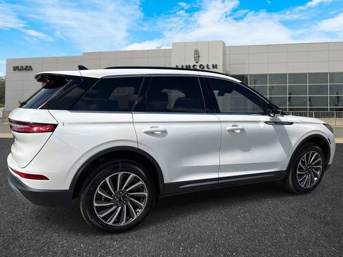 New 2026 Lincoln Corsair Reserve image 3