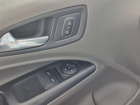 Used 2019 Ford Transit Connect XLT FWD image 12