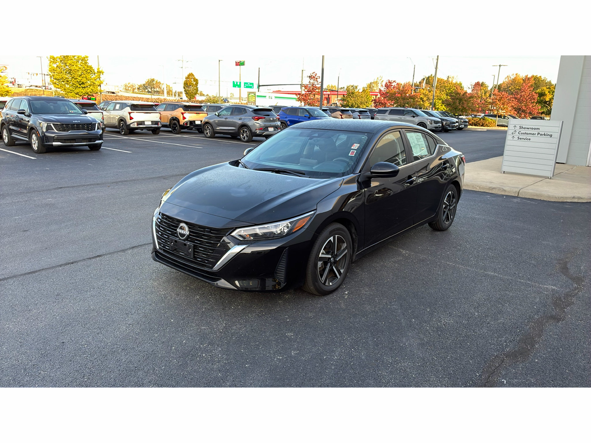 Used 2025 Nissan Sentra SV FWD image 3