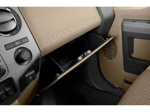 Used 2015 Ford F350 Lariat w/ Chrome Package image 47