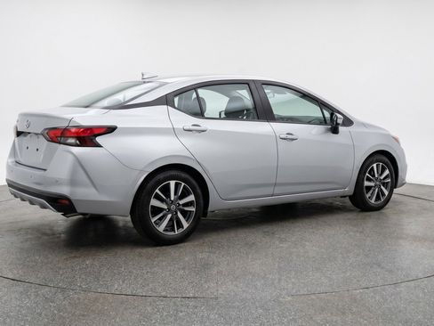 Used 2025 Nissan Versa SV FWD image 9