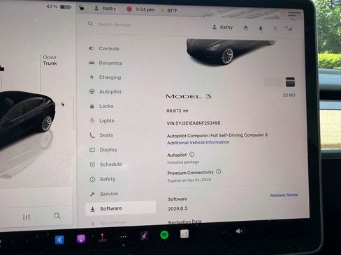 Used 2022 Tesla Model 3 Standard Range image 16