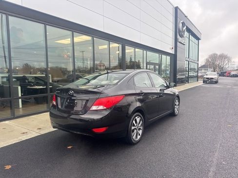 Used 2017 Hyundai Accent Value Edition image 3