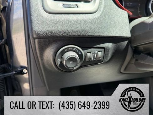 Used 2020 Jeep Compass Trailhawk w/ Cold Weather Group AWD/4WD image 16
