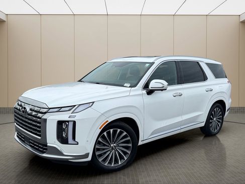 Used 2025 Hyundai Palisade Calligraphy image 1