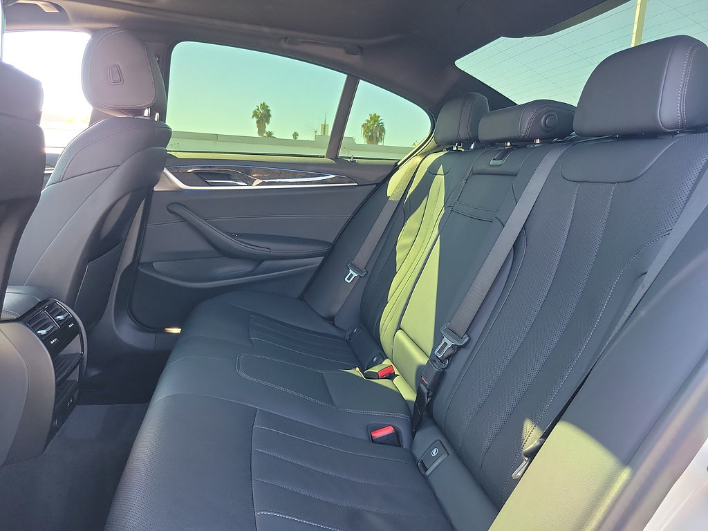 Used 2023 BMW 530e w/ M Sport Package RWD image 13