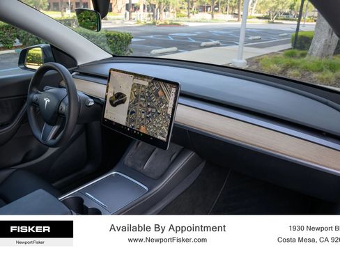 Used 2021 Tesla Model Y Long Range AWD/4WD image 32