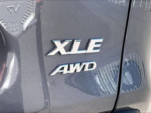 Used 2024 Toyota RAV4 XLE AWD/4WD image 8