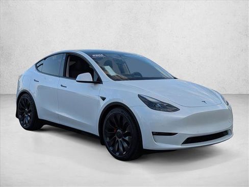 Used 2021 Tesla Model Y Performance AWD/4WD image 3