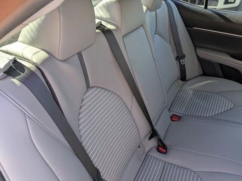 Used 2021 Toyota Camry SE w/ Convenience Package image 33