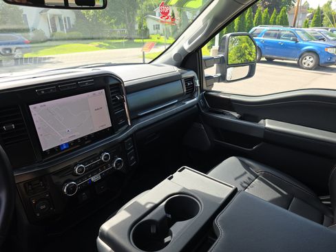 Used 2024 Ford F350 Lariat w/ Camper Package image 22